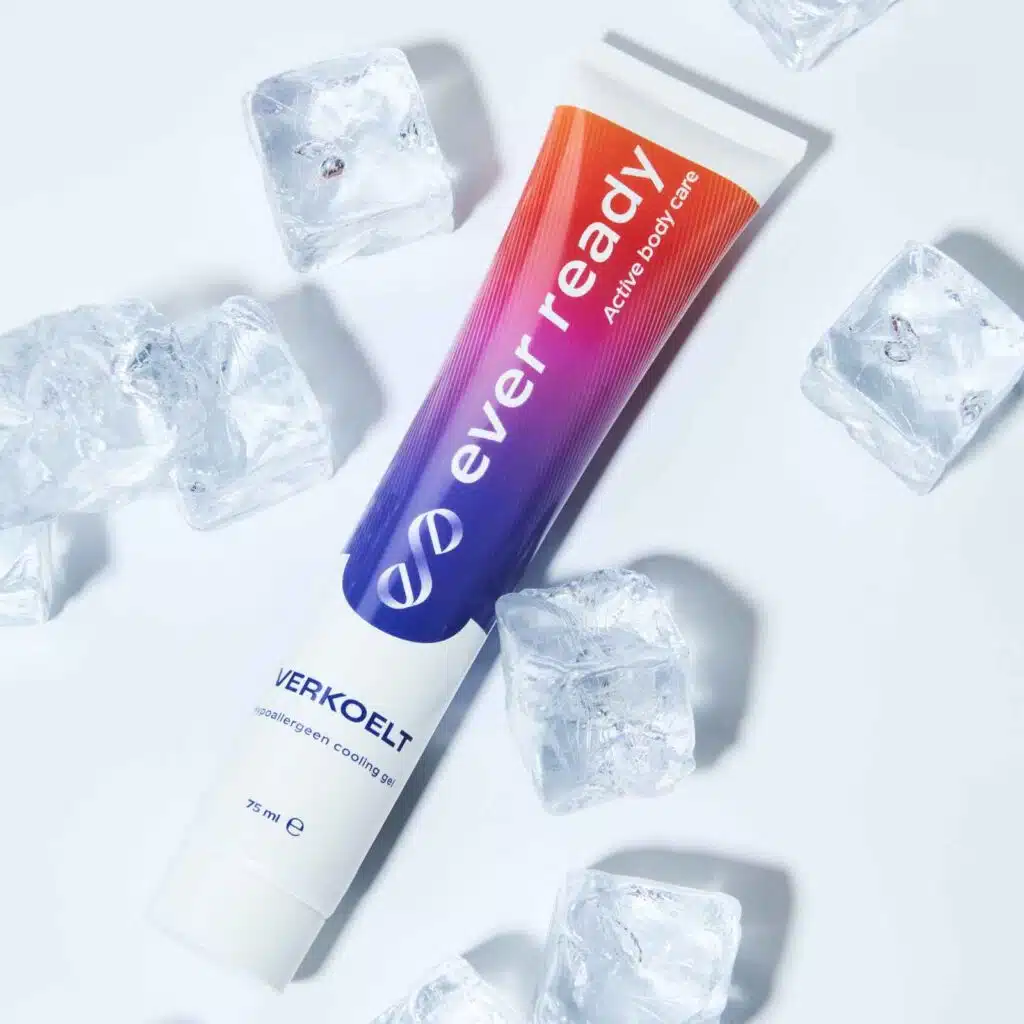 Cooling gel met ijs. Verkoelende gel of koelzalf voor spieren en gewrichten