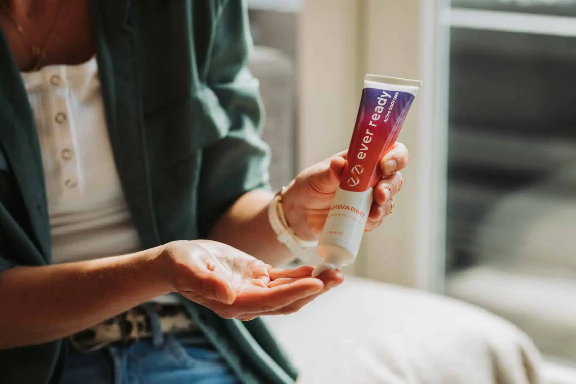 Ever Ready warmte creme op de hand